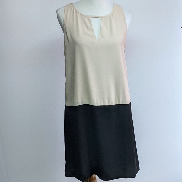 Tinley Road Color Block Black Cream Sleeveless Dress Sz M NWT - Picture 1 of 8